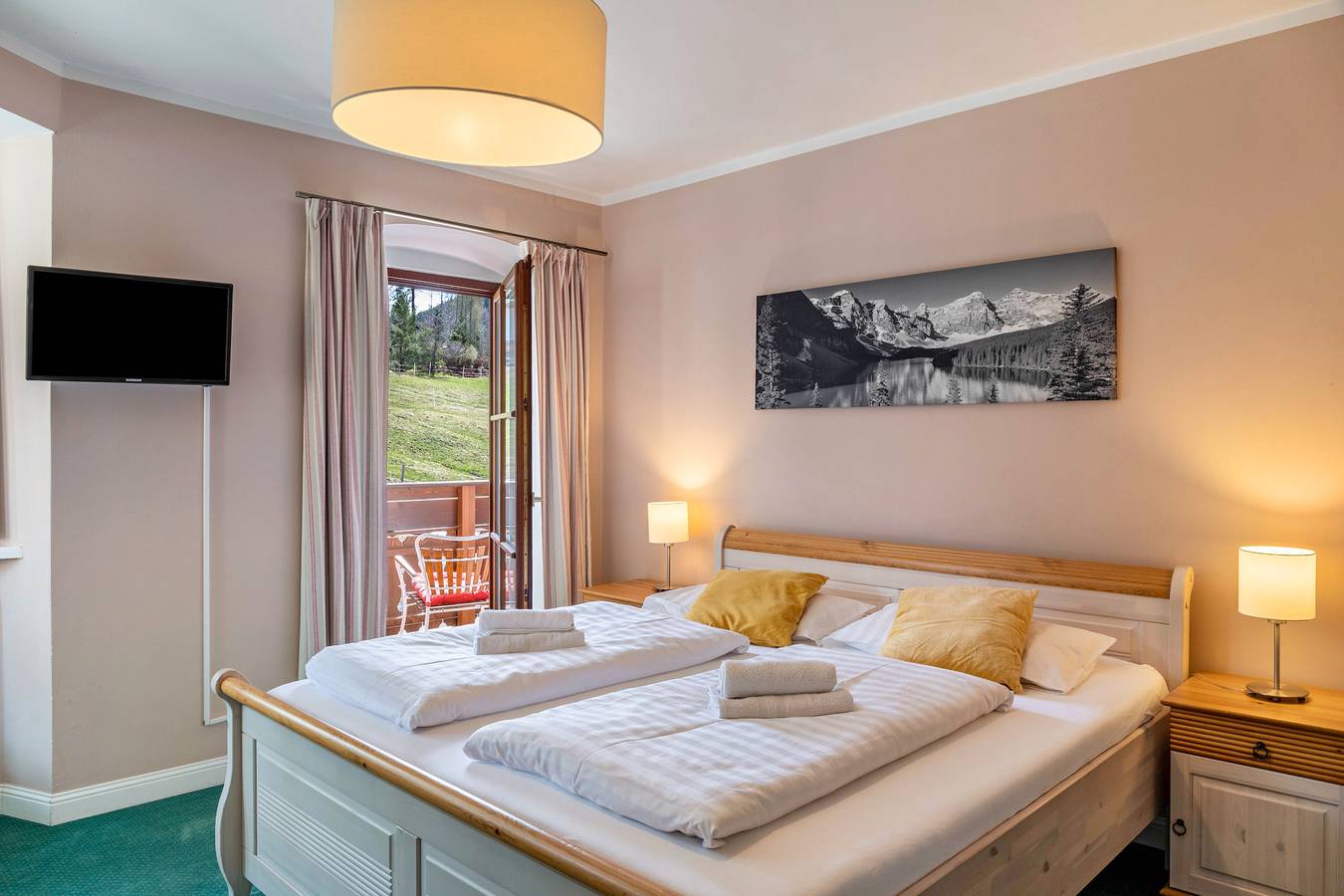 Room 5 Deluxe family room 2+1 (extra bed available for children) with mountain view, balcony in Seefeld in Tirol, Innsbruck region