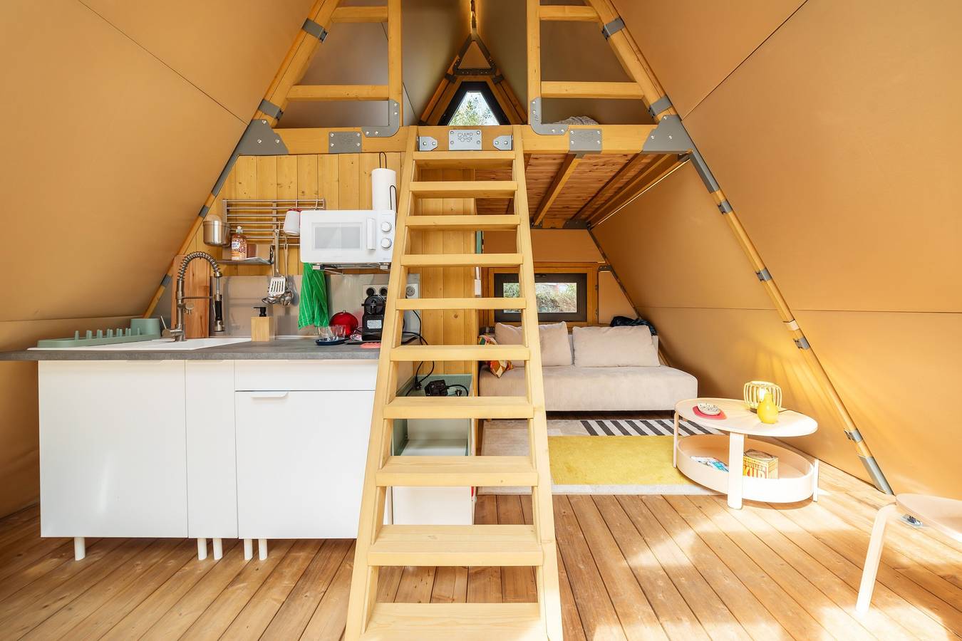 Tipi Lodge Glamp 'Marguerite' mit nordischem Bad, privater Terrasse und Klimaanlage in Le Boulou, Céret und Umgebung