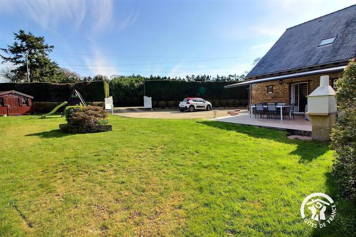 Gîte pour 5 personnes, avec terrasse et jardin