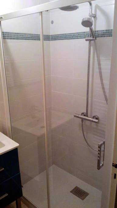 Appartement entier, One-Bedroom Apartment in Plougastel-Daoulas, Région de Brest