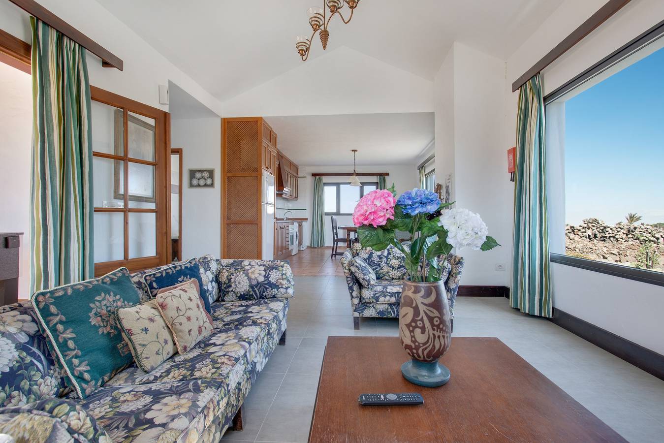 Luxueuse maison de campagne "El Quinto" avec piscine, terrasse, jardin et Wi-Fi in La Vegueta, Tinajo