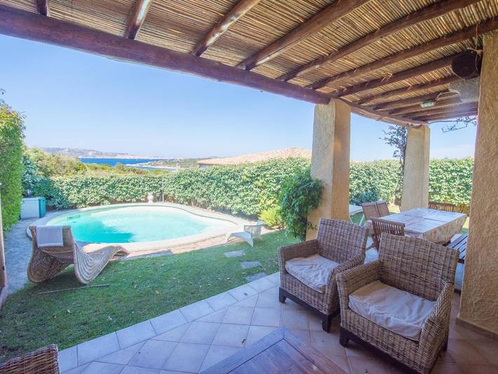 Villa voor 4 personen, with tuin and zwembad as well as uitzicht op Sardinië