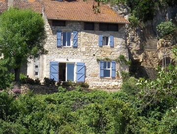 Gîte pour 2 personnes, avec jardin à Tour-de-Faure