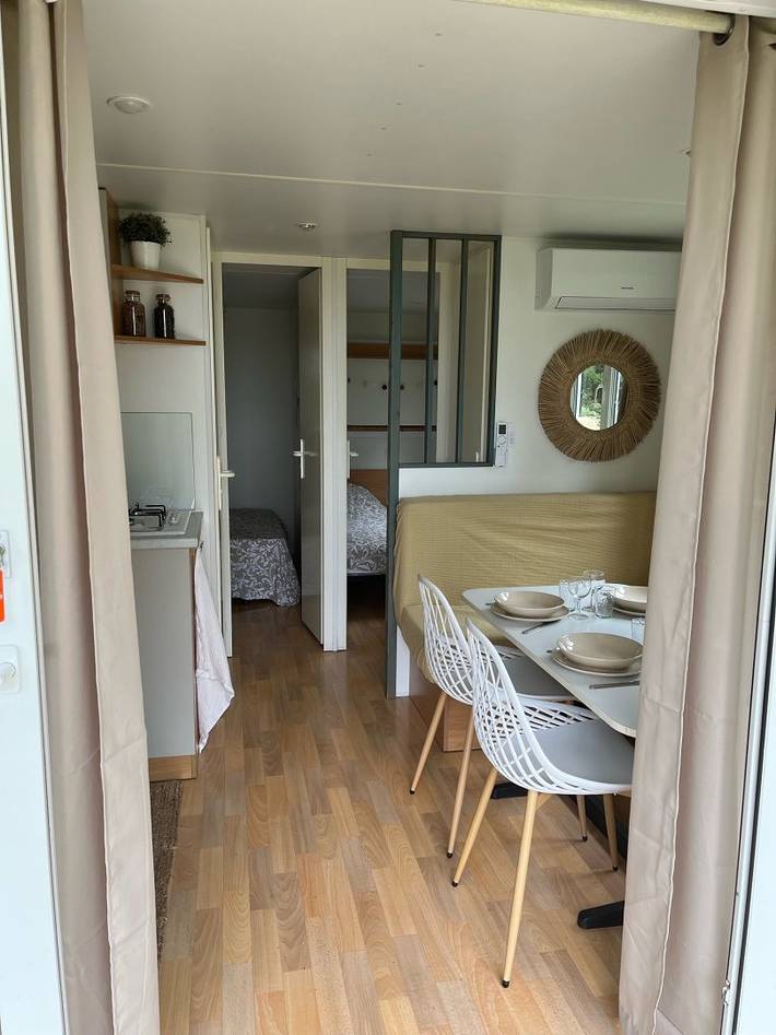 Camping pour 4 personnes, avec piscine et terrasse près du Canal du Midi - 2