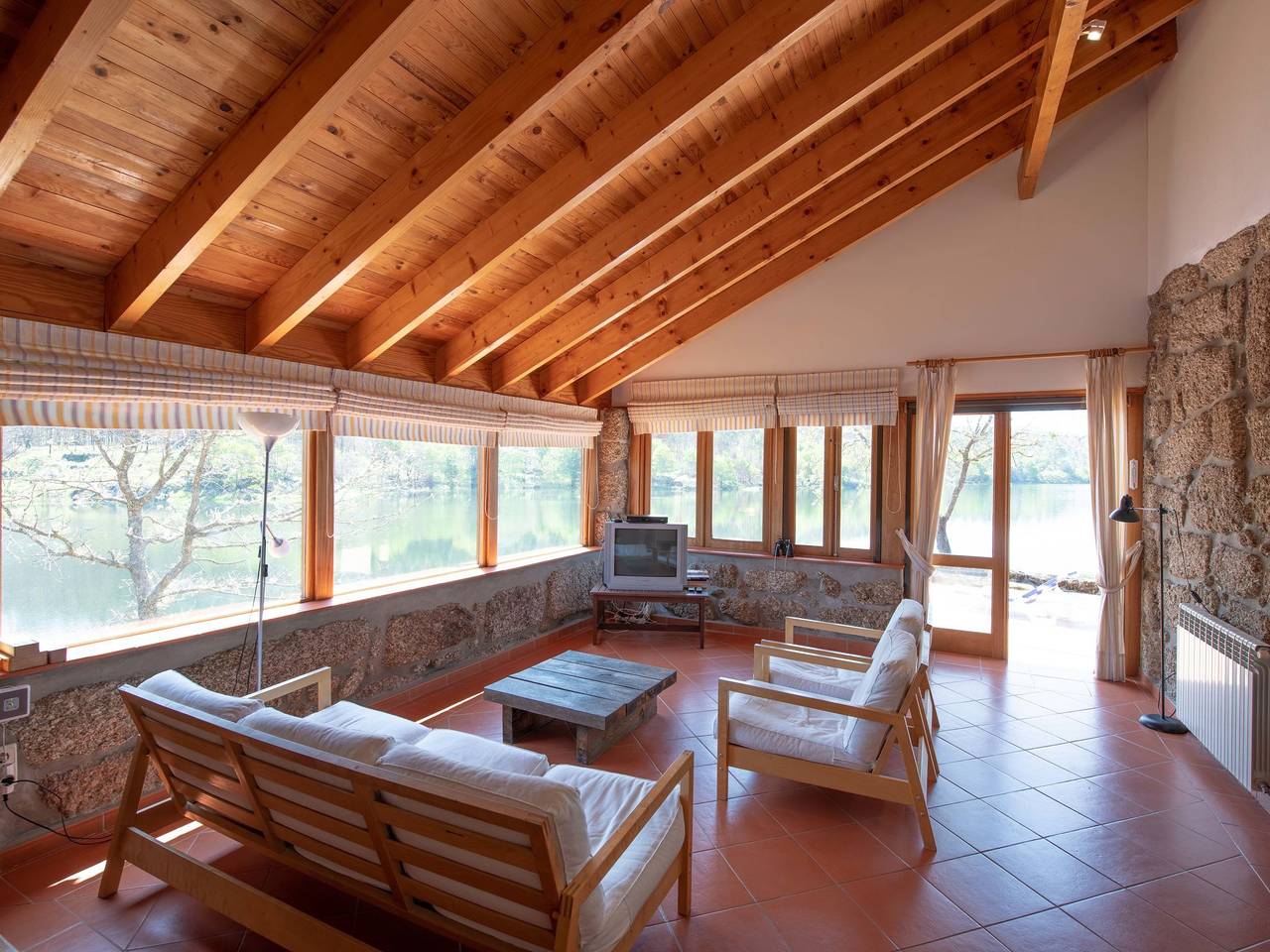 Landhuis in Dão-vallei bij Rivierstrand in U.F Treixedo e Nagozela, Viseu District