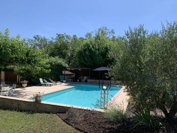 Gîte pour 2 personnes, avec terrasse ainsi que jardin et piscine à Prayssac