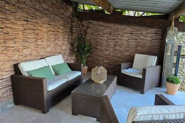 Maison de campagne pour 6 personnes, avec balcon et jardin à Château-Arnoux-Saint-Auban