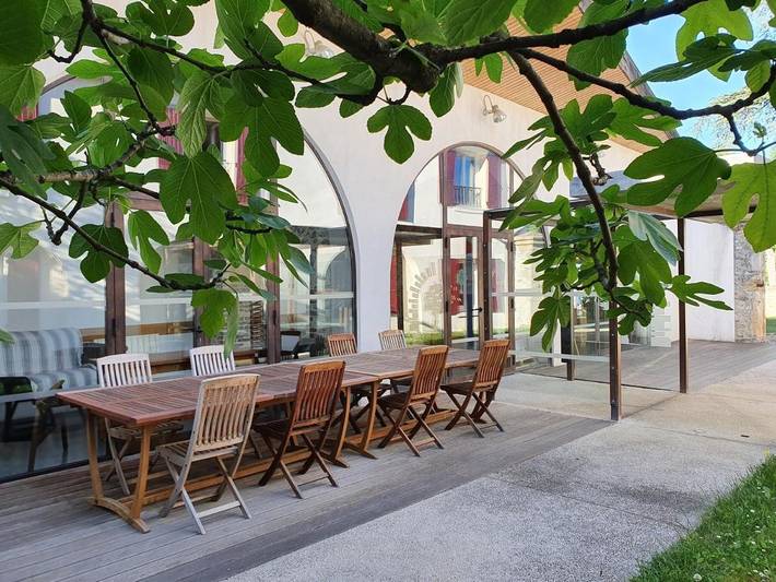Gîte pour 2 personnes, avec Terrasse ainsi que Jardin et Vue à Saint-Andéol-le-Château