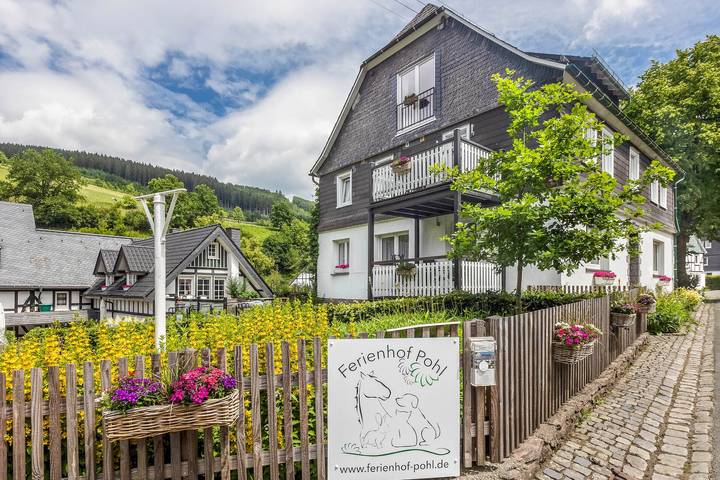 Ferienwohnung für 4 Personen, mit Garten und Sauna in Lennestadt