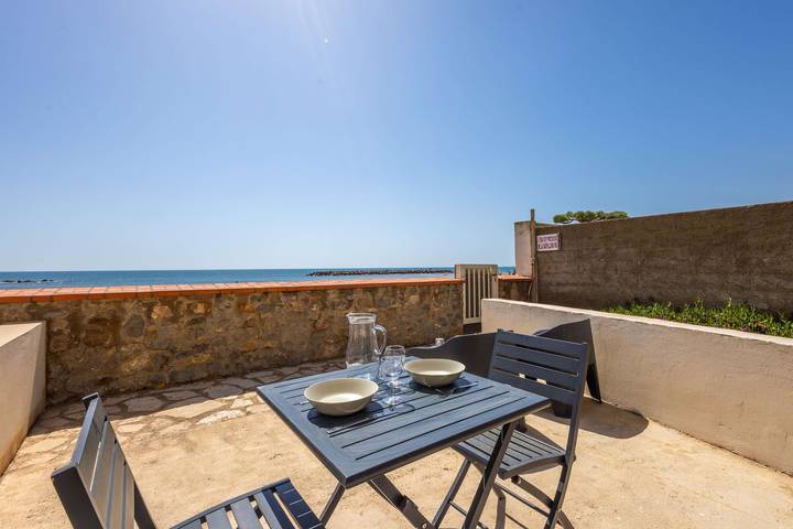 Location de vacances pour 3 personnes, avec balcon/terrasse dans Plage du Casino - 2