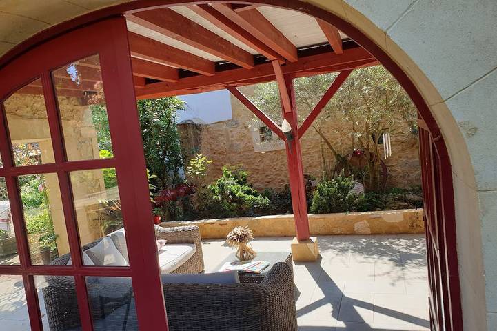Gîte pour 2 personnes, avec terrasse et jardin, animaux acceptés à Geaune