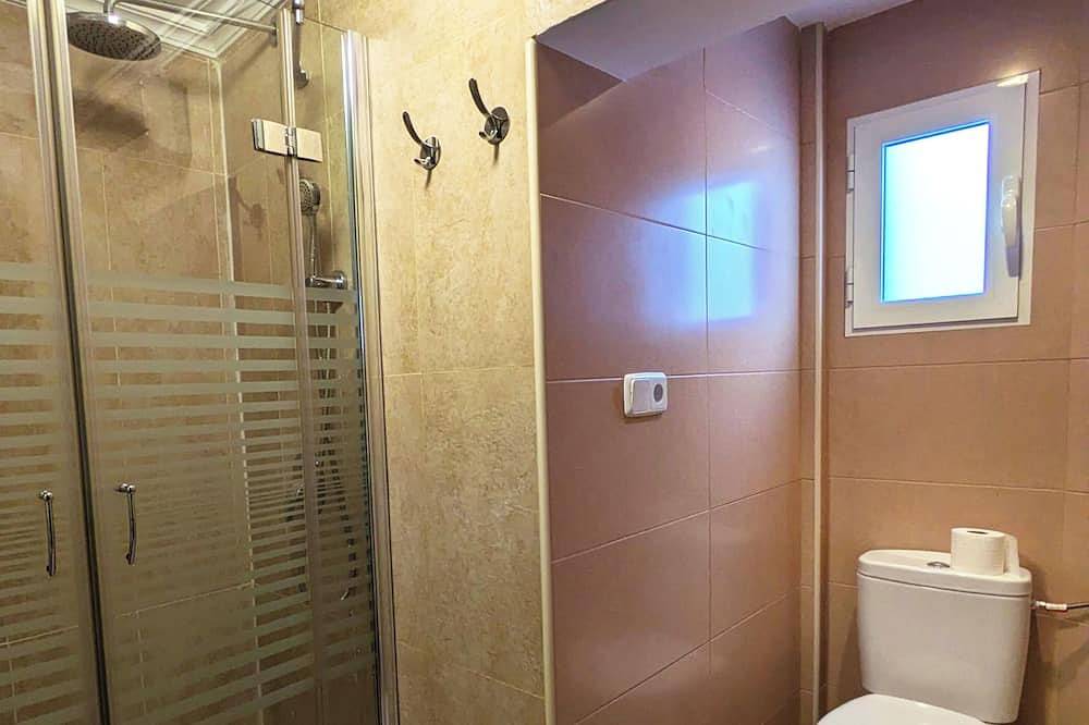 Entire apartment, Barrio de las Letras Studio in Centro (Madrid), Madrid
