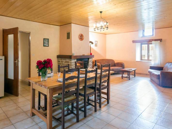 Gîte pour 6 personnes, avec terrasse, animaux acceptés dans la Loire - 2