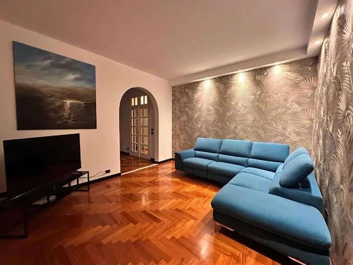 Apartamento de vacaciones para 5 personas, con balcón y jacuzzi - 1