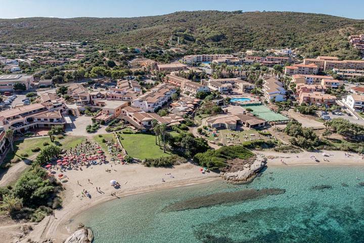 Appart’hôtel pour 4 personnes, avec Jardin et Piscine