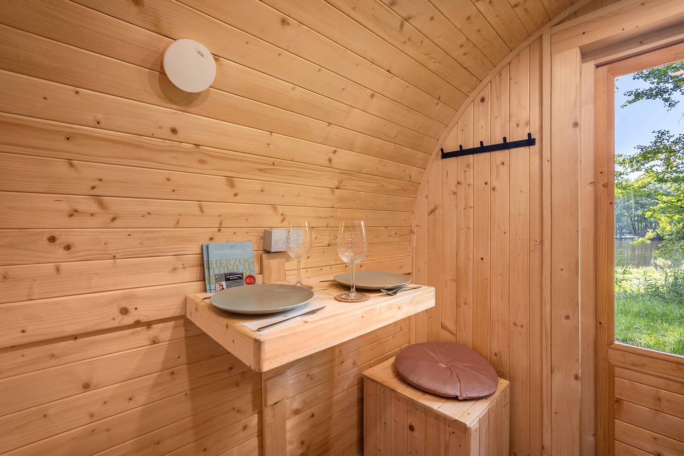 Tinyhaus 'Einzigartiges Schlaffass Am See' mit Garten in Büchen, Kreis Herzogtum Lauenburg