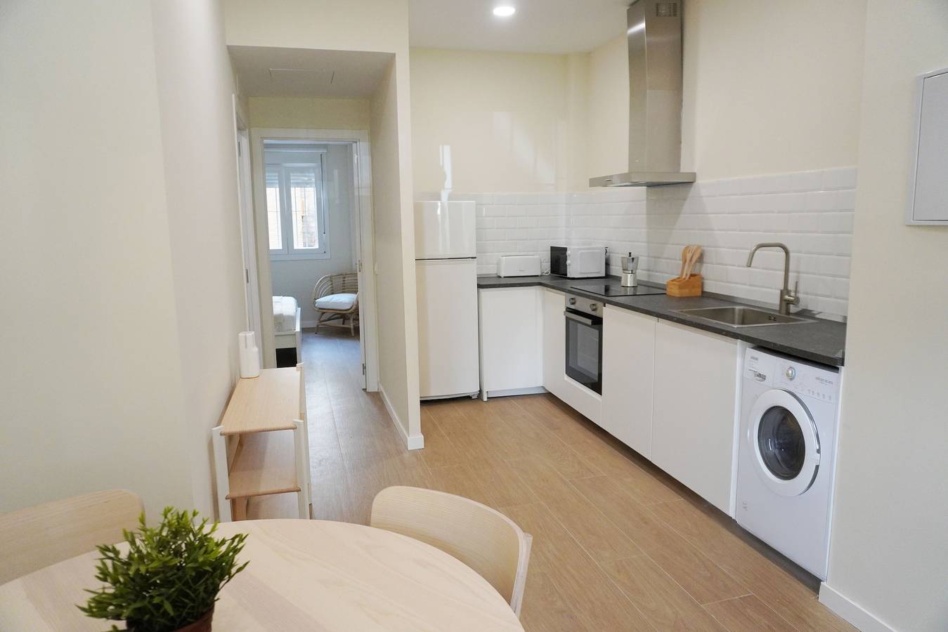 Ganze Wohnung, Privates Jacuzzi-Apartment im Zentrum von Sevilla – für 4 Gäste in San Pablo-Santa Justa, Sevilla