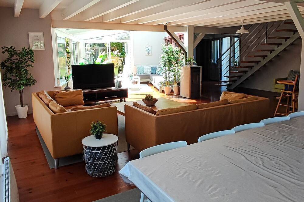 Villa Chaphi Soustons: proche océan, pour 16 avec piscine chauffée et sécurisée! in Soustons, Côte d’Argent