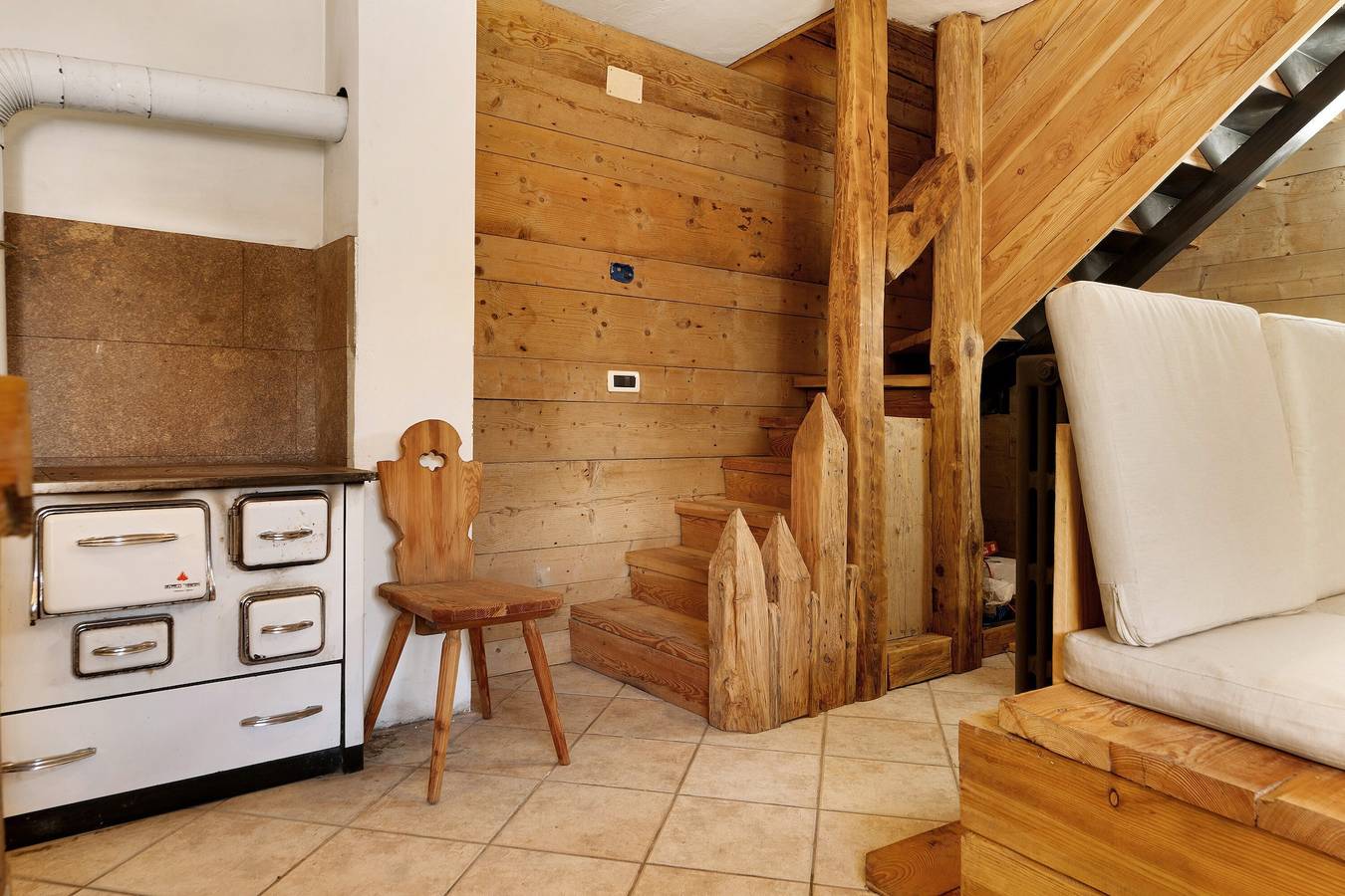 Chalet 'Baita Dal Bigolaro' met Uitzicht op de Bergen, Privétuin en Balkon, foto 11