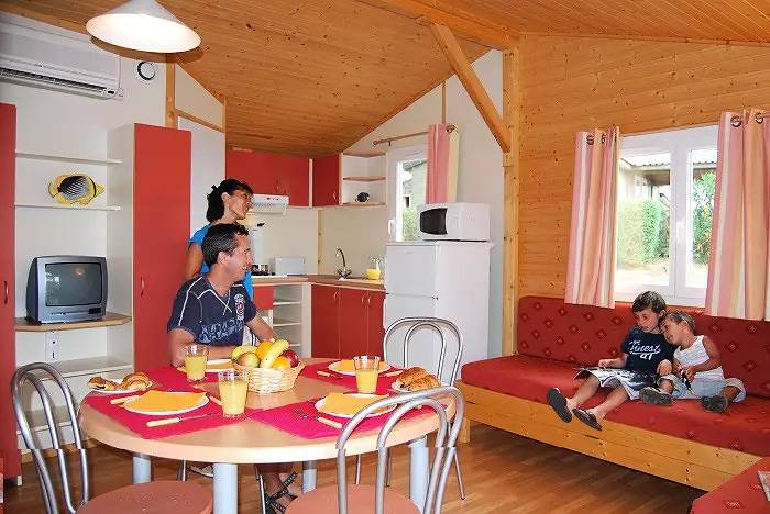 Camping für 4 Personen, mit Pool und Terrasse in Agde - 3