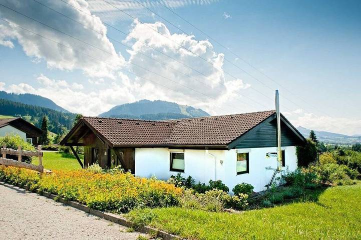 Ferienpark für 2 Personen, mit Garten und Pool sowie Terrasse in Nesselwang