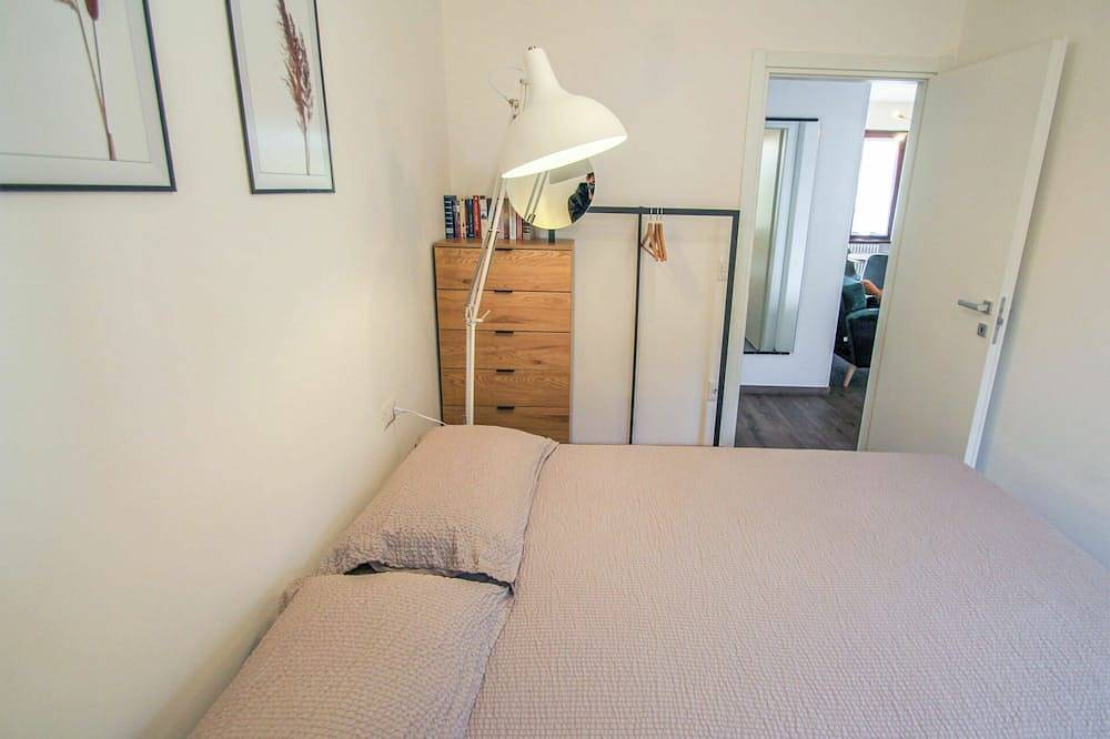 Ganze Wohnung, Schöne Wohnung für 5 Gäste mit Pool,  W-Lan, Tv, Balkon und Haustiere erlaubt in Molina di Ledro, Ledro