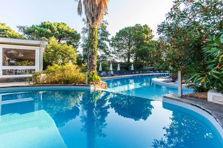 Hôtel pour 2 personnes, avec jardin ainsi que piscine et vue