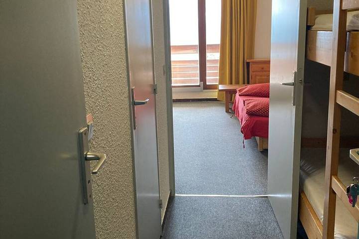 Ganze Wohnung, Studio-Kabine 4 Pers, Balkon, direkt an den Pisten, Aufzug in La Ferrière, Le Pleynet