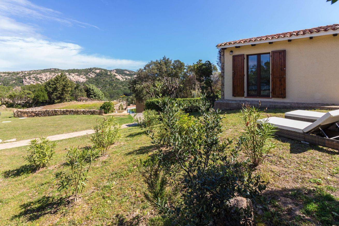 Ganze Wohnung, Ferienwohnung für 2 Personen mit Garten in Baja Sardinia, Arzachena