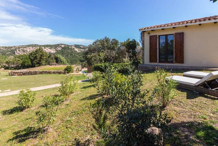 Ganze Wohnung, Ferienwohnung für 2 Personen mit Garten in Baja Sardinia, Arzachena