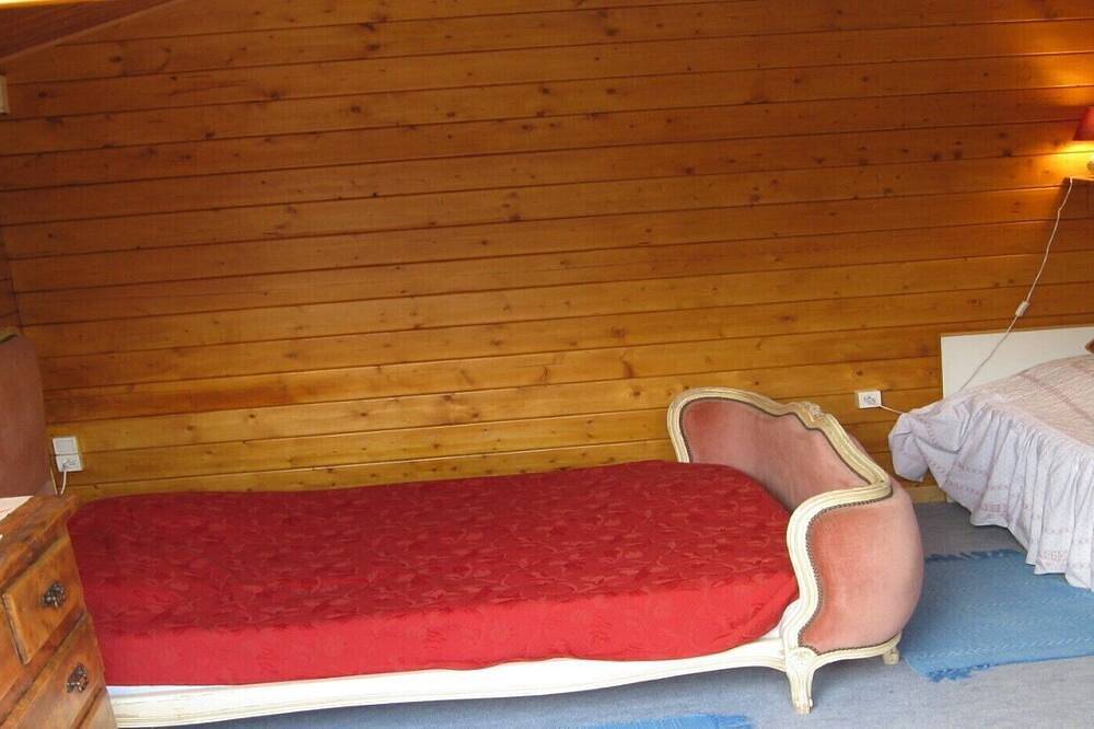 3 Chalets dans pinède provençale in Crillon-le-Brave, Parc naturel régional du Mont-Ventoux