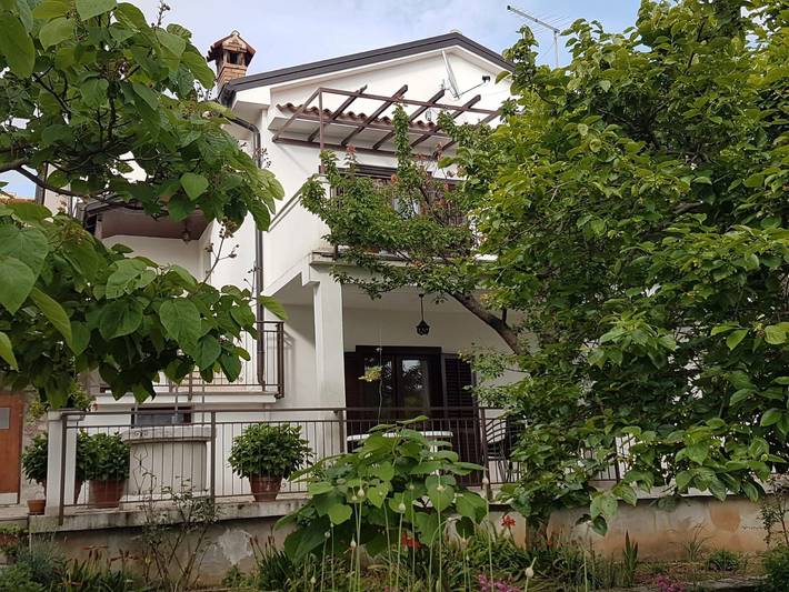 Ferienwohnung für 4 Personen, mit Terrasse und Garten