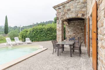 Maison De Vacances pour 12 Personnes dans Chambonas, Massif central, Photo 1