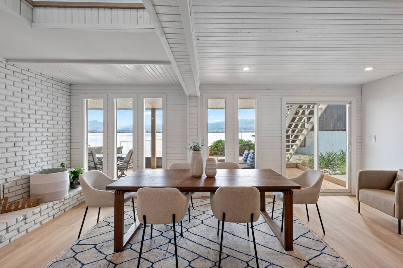 Lakeside Tranquility in Crystal Mountain