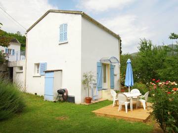 Gîte pour 6 personnes, avec jardin à Taglio-Isolaccio