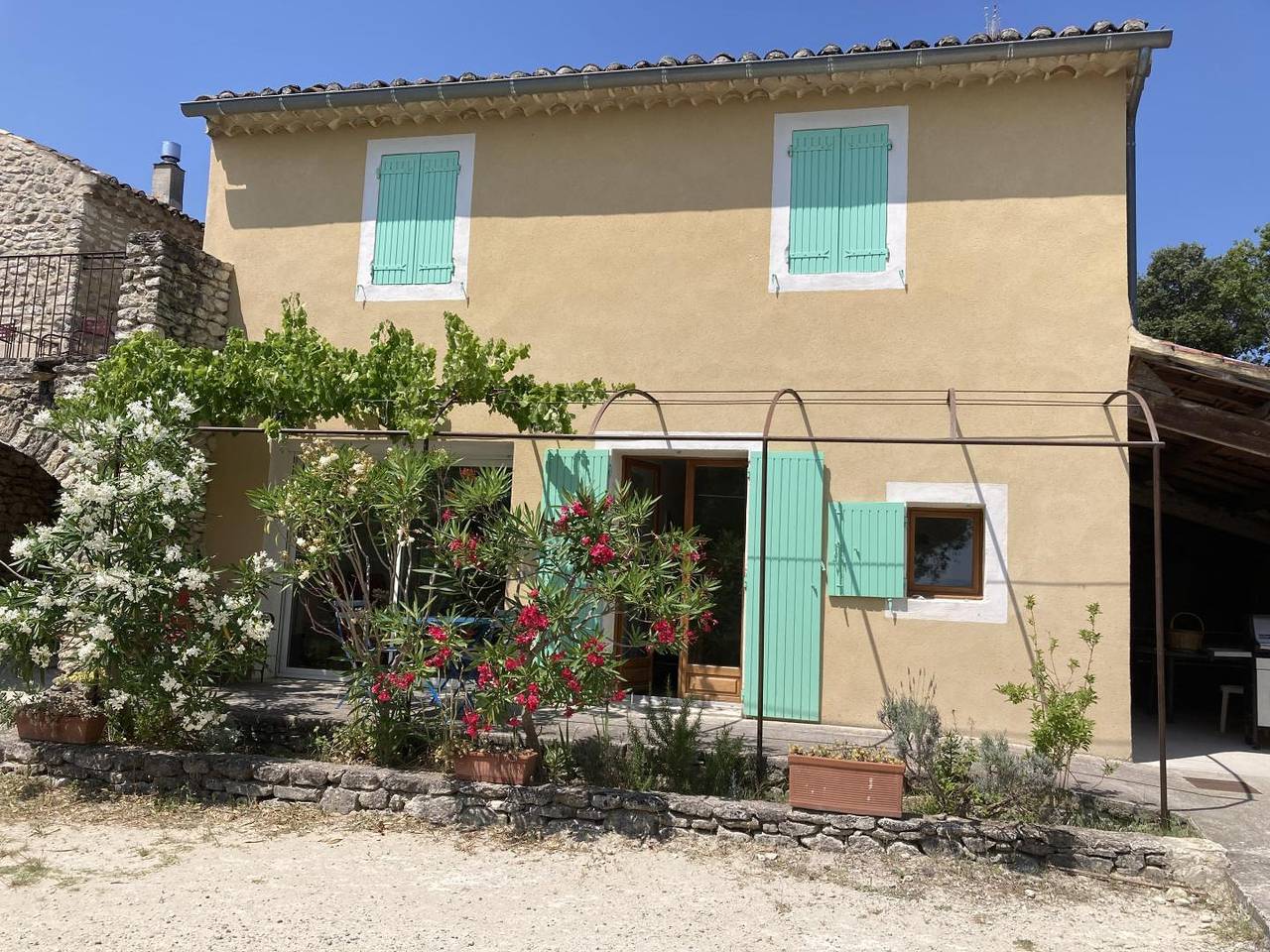 Entre Garrigue Et Potager Bio in Montségur-sur-Lauzon, Région de nyons