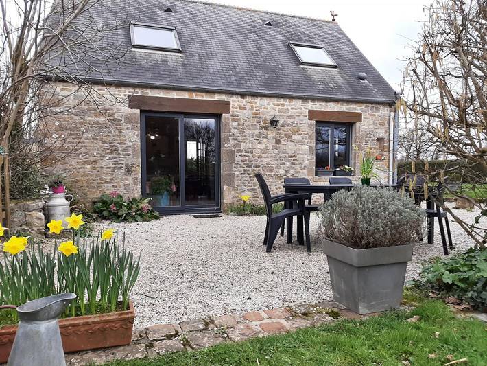 Gîte pour 6 personnes, avec jardin, animaux acceptés à Émondeville