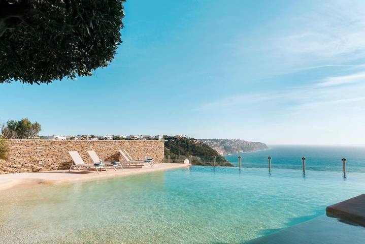 Ferienhaus für 8 Personen, mit Balkon und Terrasse sowie Garten und Pool in Maioris Decima