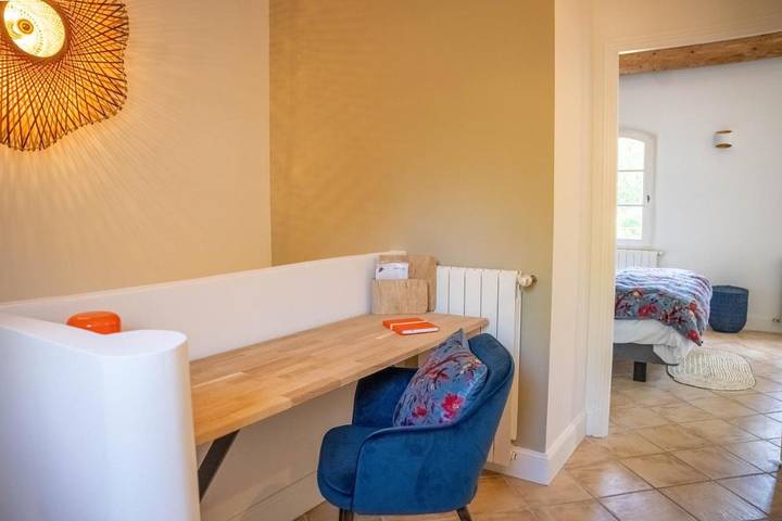 Location de vacances pour 2 personnes, avec jardin et jacuzzi à Mas-Blanc-des-Alpilles - 3