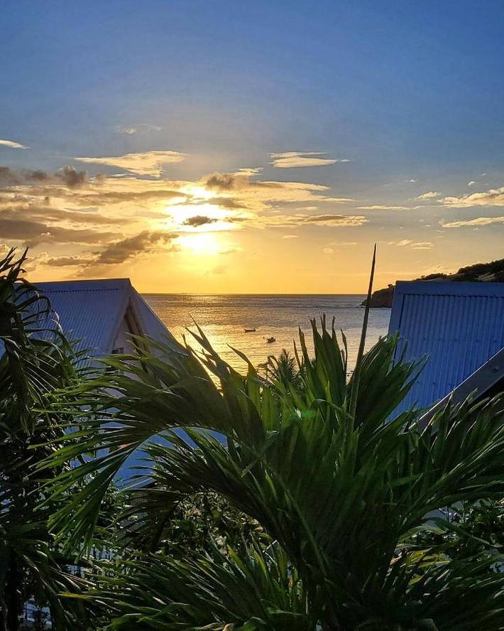 Location de vacances pour 4 personnes, avec piscine ainsi que jardin et vue, adapté aux familles à Les Anses-d'Arlet - 2