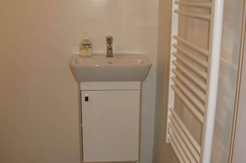 Zomerhuis, in rustige omgeving, 400 m van het strand en 50 m van het centrum in Wijk aan Zee, Nederlandse Noordzeekust