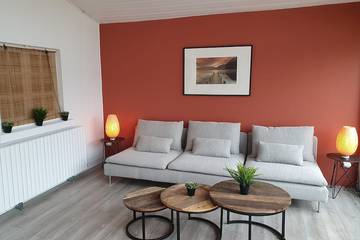 Location de vacances pour 7 personnes, avec terrasse et jardin dans Cassy