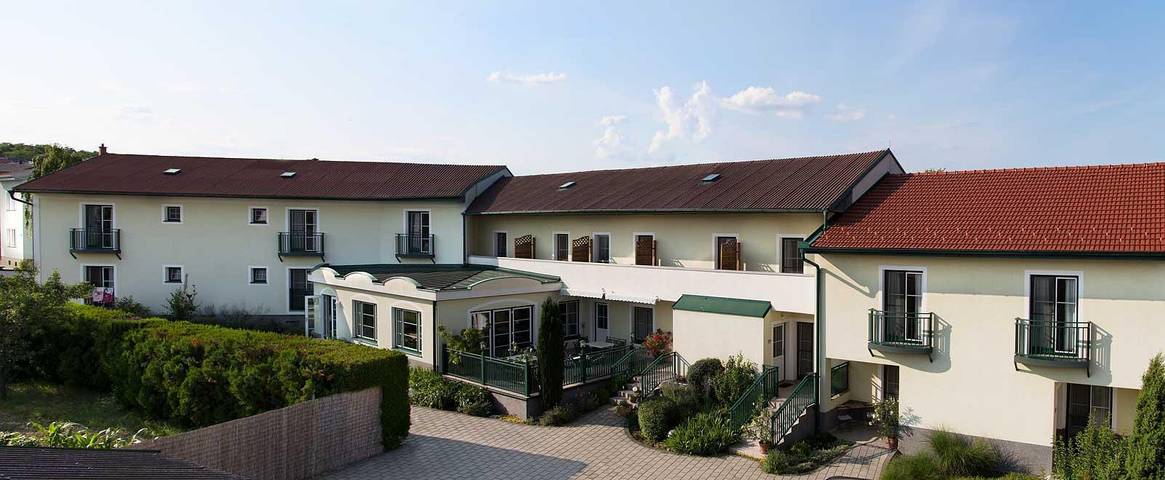 Doppelzimmer mit Dusche, Wc  Online in Mörbisch am See, Leithaberg