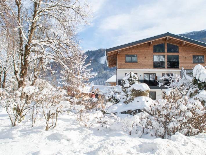 Vakantiewoning voor 6 personen, with Balkon and Terras as well as Tuin and Sauna in Bramberg am Wildkogel