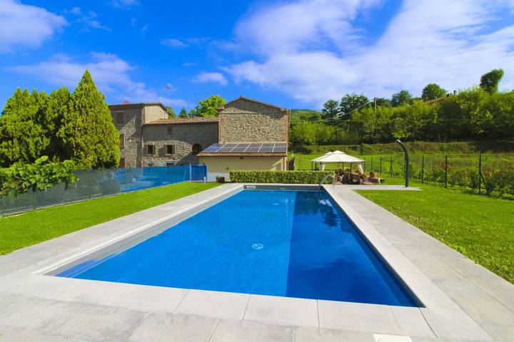 Villa voor 4 personen, with tuin and zwembad as well as terras, met huisdier in Arezzo
