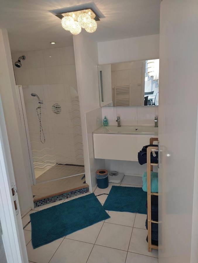 Location de vacances pour 4 personnes, avec terrasse dans Plage du Ruguel - 4