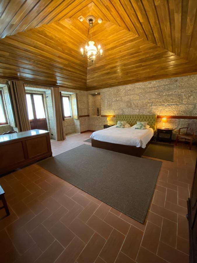 Casa rural para 16 personas, con Balcón y Terraza además de Jardín y Piscina en Mosteiro - 3