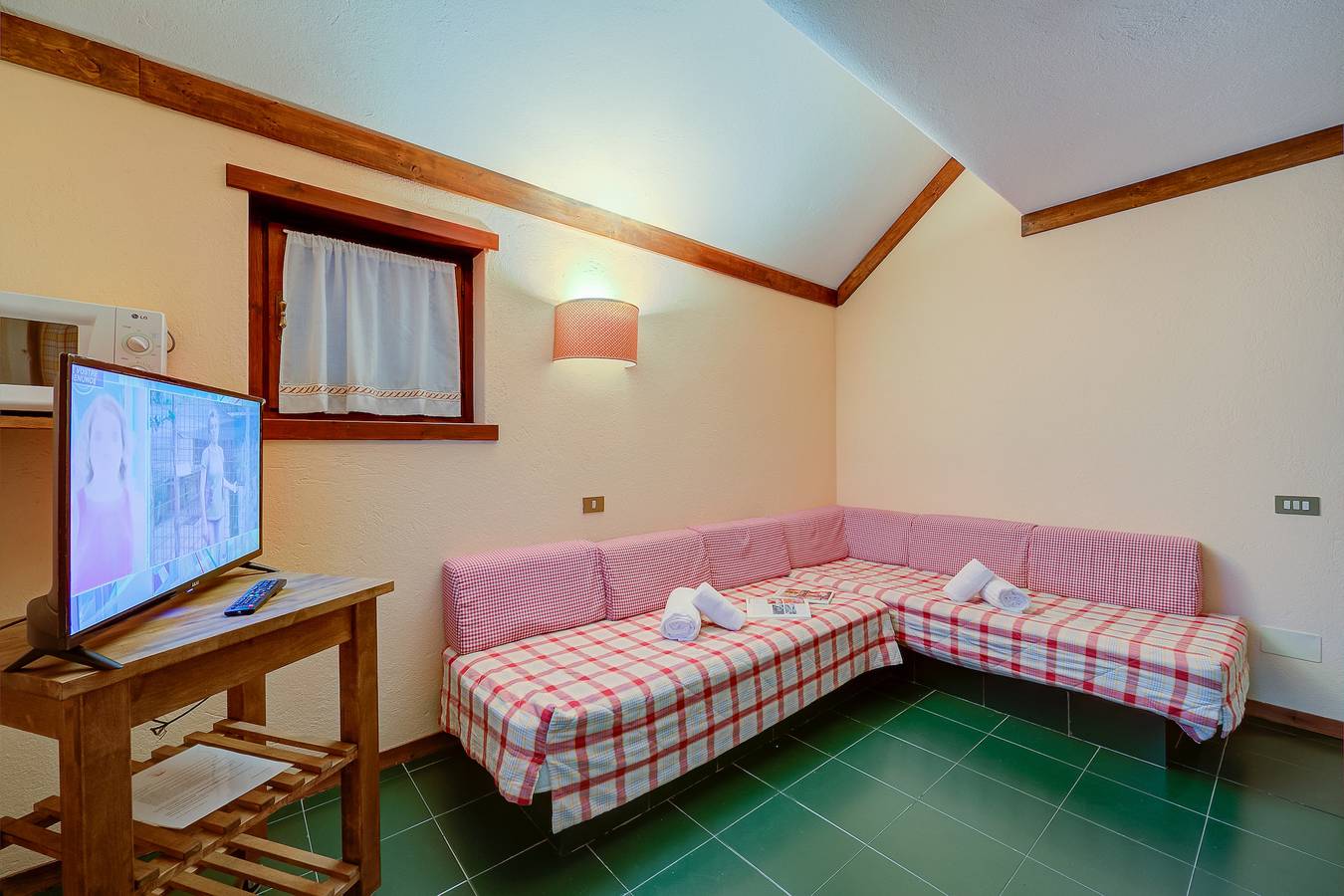 Apartamento entero, Grange Hike & Ski - 14D Sestriere in Sauze di Cesana, Via Lattea