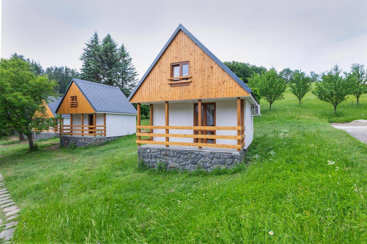 Hotel Rusava chaty in Kraj zliński