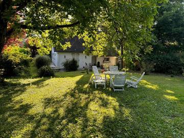 Gîte pour 6 personnes, avec terrasse ainsi que piscine et jardin, animaux acceptés à Saint-Dizier